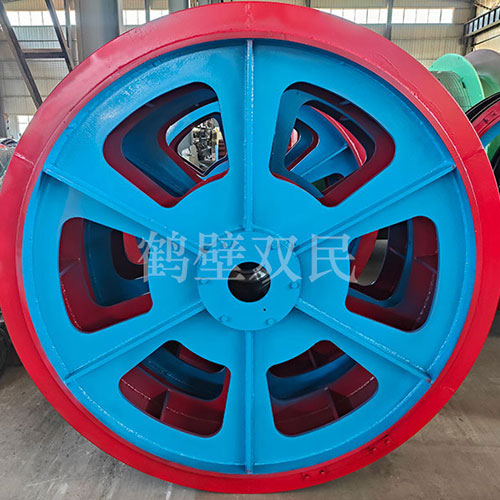 鶴壁市雙民礦山機(jī)械有限公司雙槽天輪發(fā)貨現(xiàn)場！